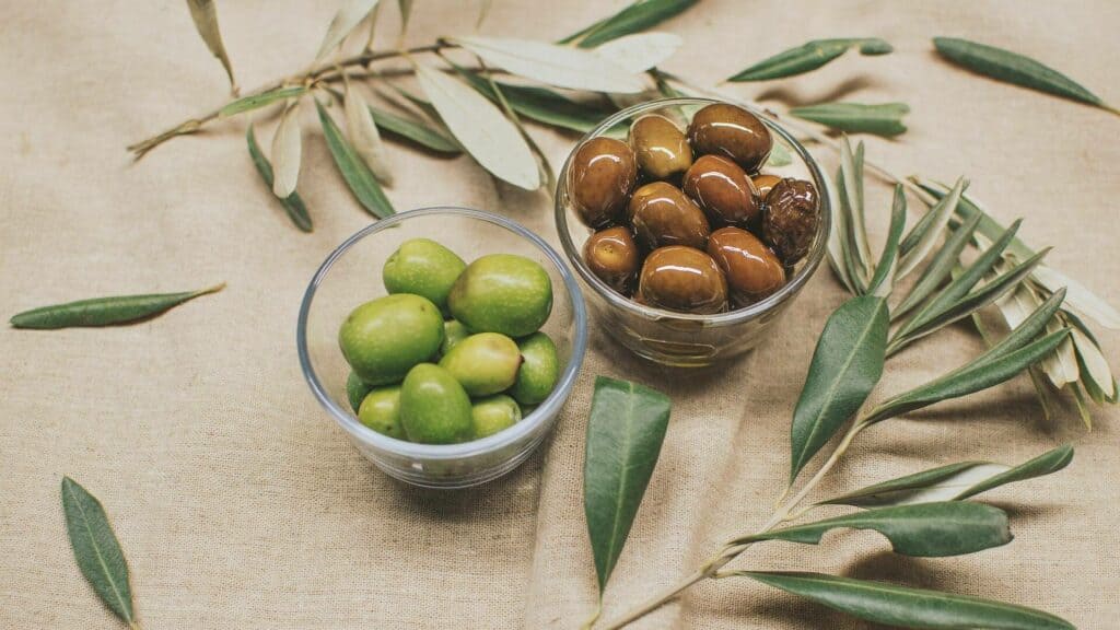 Pamiątki z Grecji - oliwki i oliwa