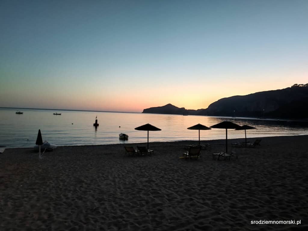 zachód słońca na plaży Agios Georgios Pagon Korfu