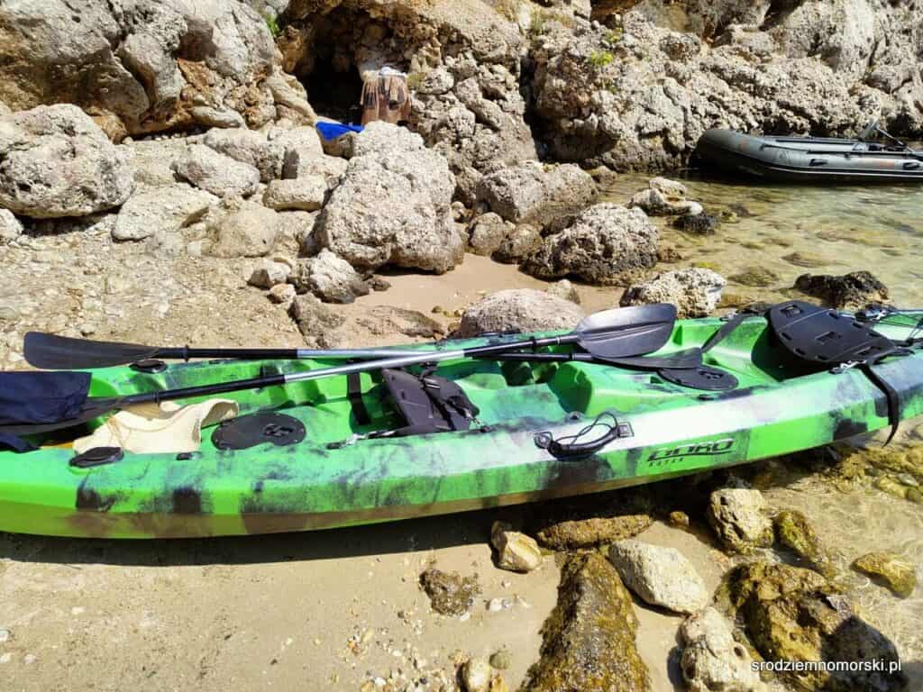 kajakiem z plaży agios georgios na porto timoni